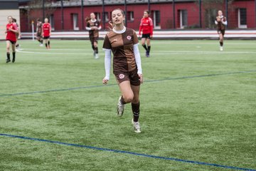 Bild 431 - wBJ FC St. Pauli - Walddoerfer SV : Ergebnis: 3:4